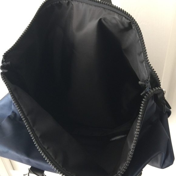 Large Issey Miyake Navy Blue Travel Bag NWT - Picture 5 of 8